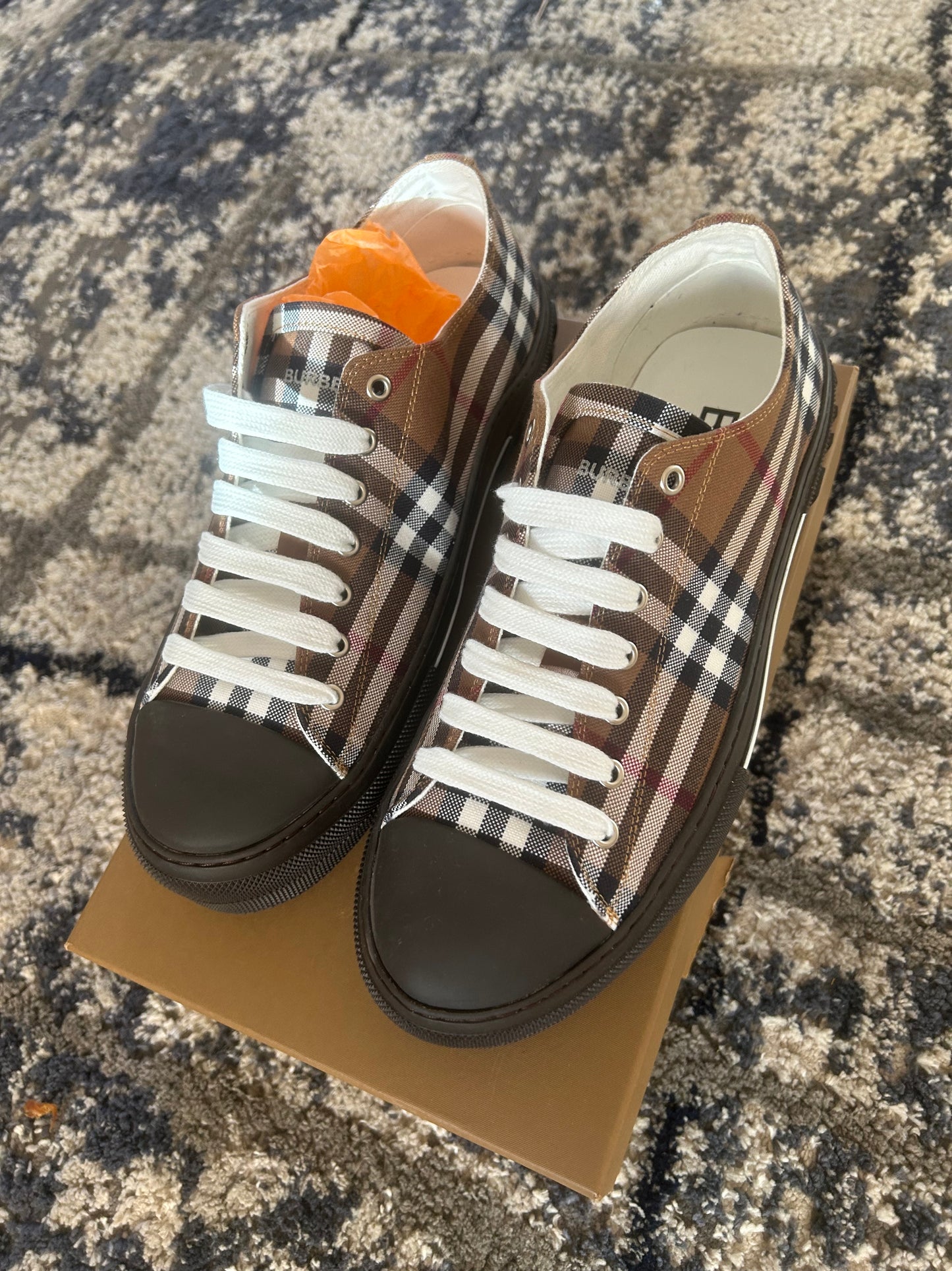 (Brown) Burberri black